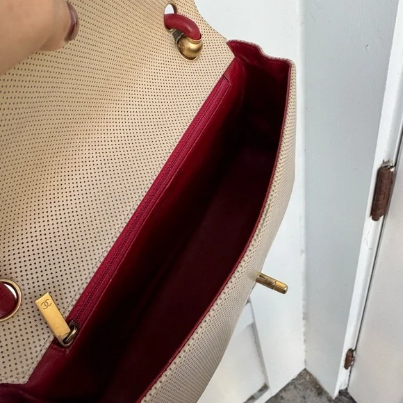 CHANEL Vintage Perforated Leather Top Handle Bag – Beige & Bordeaux - Picture 12 of 16